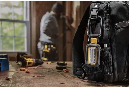 Miniatura 6 de DEWALT Luz LED, luz de trabajo potente y compacta, mango magnético, USB-C recargable (DCL182)