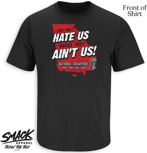 Miniatura 2 de ¡Solo nos odian porque no son como nosotros! Camiseta para fanáticos del Georgia College (SM-5XL)