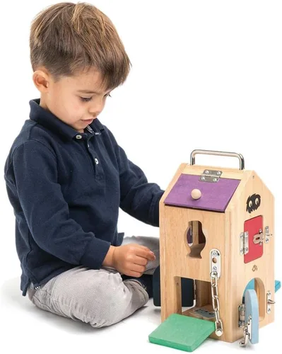 Miniatura 3 de Tender Leaf Toys Caja de bloqueo de madera Monster - 8 puertas diferentes con varios mecanismos de bloqueo ayuda a desarrollar habilidades
