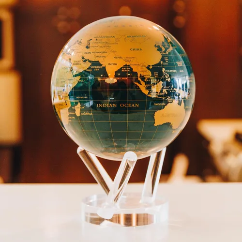Miniatura 8 de MOVA Globe - Verde esmeralda y dorado clásico (4.5 pulgadas) Movimiento alimentado por energía solar Sin baterías Regalo para escritorio