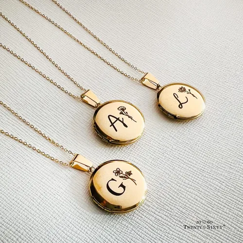 Miniatura 5 de TwentySixty Collar con medallón de círculo personalizado para mujeres niñas niños sostiene fotos flor de nacimiento personalizada y grabada collar