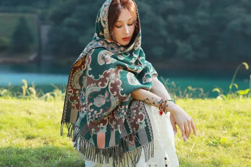 Miniatura 54 de iCuviy Bufanda grande de moda para invierno, chales y envolturas para mujer, extra suave, sensación de cachemira, bufandas frías para mujer