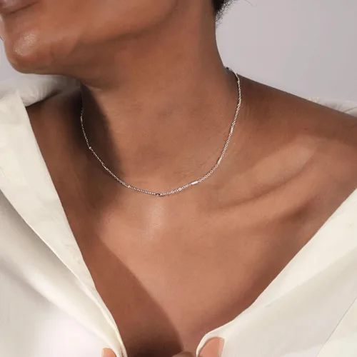 Miniatura 4 de CAROVO Gargantilla para mujer, delicado collar chapado en oro de 14 quilates, con lentejuelas y puntos brillantes, caja de clip satélite, collares