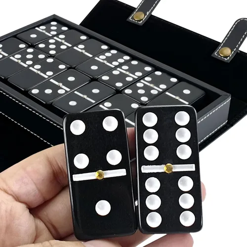 Bucher&Rossini Juego de Dominó Doble 6 - Juego Clásico de Dominó Negro para Adultos y Niños, Idea de Regalo para Jugadores de Dominó o Noche de