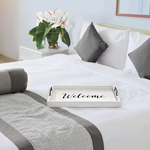 Miniatura 4 de Elegant Designs HG2000-WWC 15.50" x 12" Bandeja de madera decorativa para servir con asas, lavado blanco Bienvenido White Wash "Bienvenido