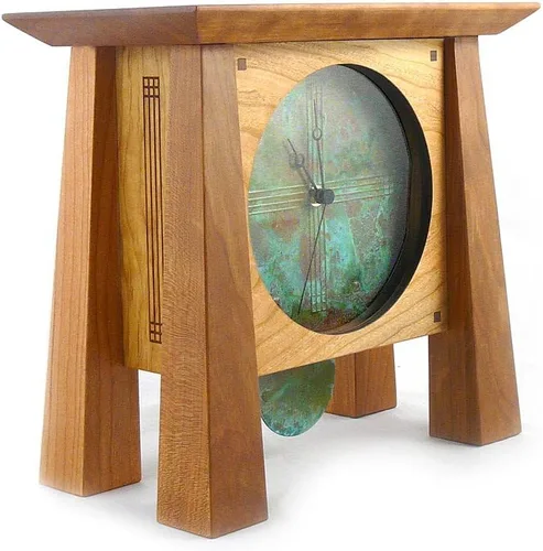 Miniatura 2 de Prairie Style - Reloj de repisa/estante con cara de cobre y péndulo, madera de cerezo americano hecho a mano, 12 pulgadas