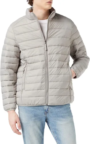 Miniatura 21 de Amazon Essentials Chaqueta acolchada ligera y resistente al agua para hombre (disponible en tallas grandes y altas)