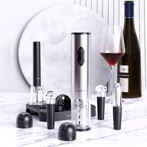 Miniatura 3 de Ivation Juego de vino de 9 piezas Abridor eléctrico, bomba de aire, vertedor con aireador, tapones de vino y champán, cortador de lámina y soporte.