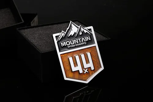 Adhesivo metálico para automóvil de montaña de campo traviesa de 4 x 4, calcomanía de carreras todoterreno, emblema cromado para vehículos