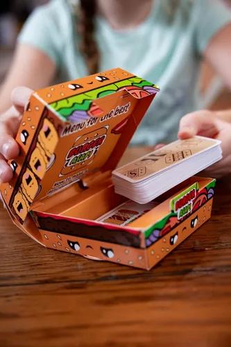 Miniatura 6 de Blue Orange Juego de cartas Games Burger ASAP! - Juego de cartas para familia o niños, juego de fiesta para 2 a 5 jugadores. Recomendado para edades