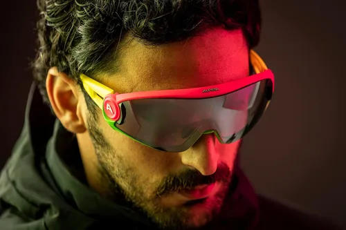 Miniatura 6 de ALPINA Gafas de sol deportivas con 100% protección UV para hombres y mujeres, ciclismo, correr, protección lateral extraíble, 5W1NG Todo negro mate