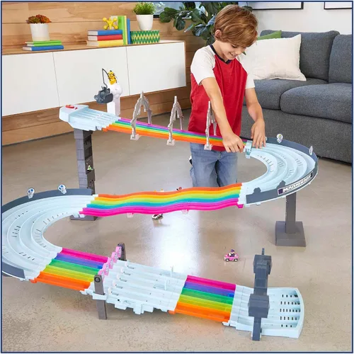 Miniatura 2 de Juego de pista de carreras Hot Wheels Mario Kart Rainbow Road de 8 pies con luces y sonidos y 2 vehículos a escala 1:64, carrera con curso colorido