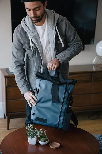 Miniatura 4 de WANDRD PRVKE - Paquete de fotografía de 21 litros: mochila de viaje y cámara resistente a la intemperie con funda para portátil, acceso lateral Azul