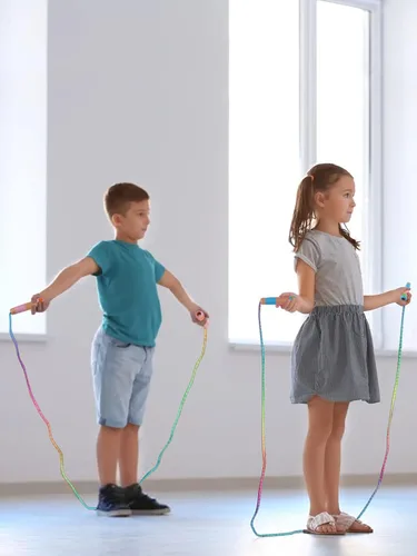 Miniatura 7 de Cuerda de Saltar para Niños, Lorvain Cuerda de Saltar Ajustable, Cuerdas de Saltar para Niños con Mango de Madera para Niñas y Niños, Cuerdas