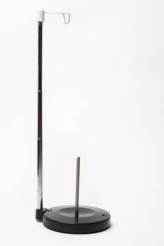 Miniatura 2 de Soporte ajustable para carrete de hilo único – Soporte independiente para hilo de bordado, costura o acolchado – Base de plástico pesado para una