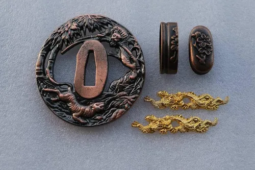 Miniatura 44 de Espada samurái japonesa KOSHIRAE – TSUBA FUCHI KASHIRA MENUKI 68-100