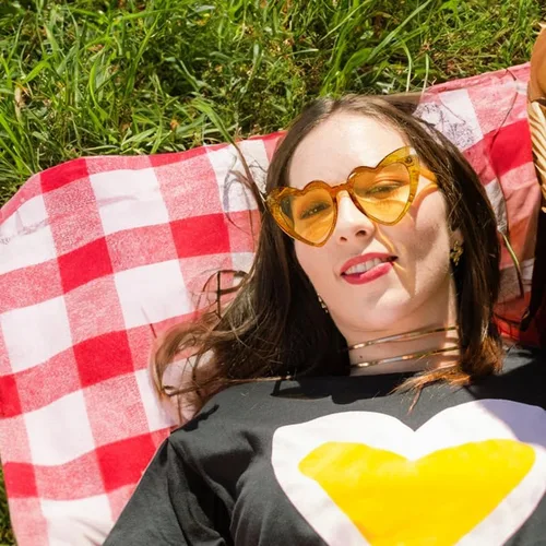 Miniatura 2 de FEISEDY Gafas de sol de corazón para mujer, gafas de sol de corazón rosa, gafas de sol de corazón rojo, gafas de moda en forma de corazón B2421-P