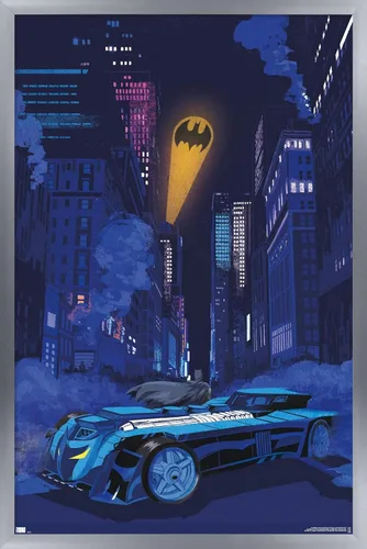 Miniatura 11 de Trends International DC Comics Batman - Póster de pared con señal de murciélago en el horizonte, 22.4 pulgadas de largo x 14.7 W, versión enmarcada