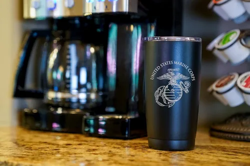 Miniatura 7 de Military Gift Shop Marine Corps - Vaso aislado de 20 onzas, vaso de viaje de acero inoxidable de doble pared, duradero y a prueba de fugas, USMC
