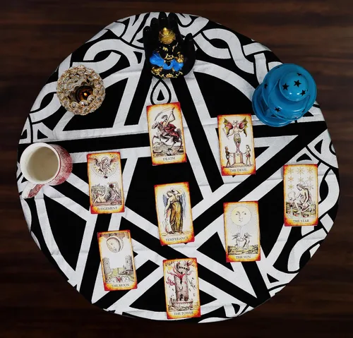 Miniatura 3 de Indian Consigners Paño de altar celta pentagrama brujería Alter Tarot Spread Top Cloth Wiccan Square Spiritual 18 por 18 Sagrado