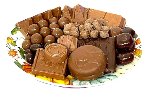 Miniatura 7 de Cesta de regalo gourmet de calabaza de Halloween de 33 piezas de chocolates artesanales, galletas, crujidos y aperitivos. Hecho a mano y perfecto