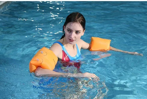 Miniatura 7 de Topsung Bandas inflables para brazos, mangas de flotación, alas de agua, flotadores de brazo de natación para adultos y niños _Azul + Naranja