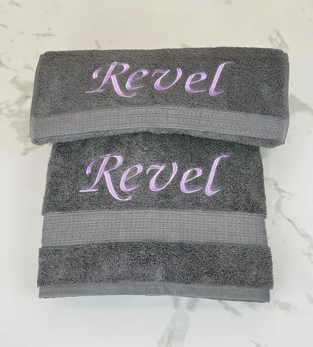 Miniatura 3 de Toallas de baño y manos bordadas personalizadas con monogramas, 100% algodón. Regalos personalizados para él y ella. El juego de toallas de baño