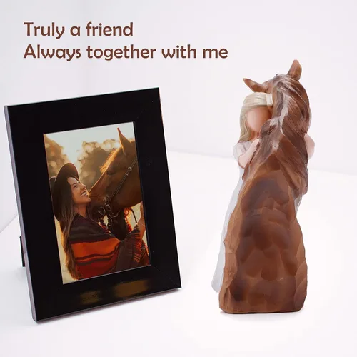Miniatura 3 de Estatua de niña abrazando un caballo decorativa - Figura esculpida pintada a mano, regalos para mujeres y amantes de los caballos - Figura
