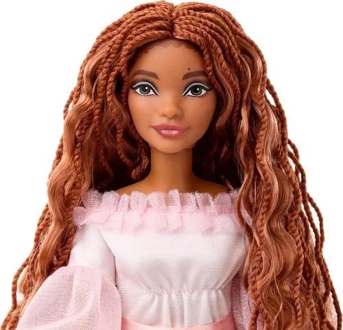 Miniatura 2 de Mattel Disney La Sirenita Juguetes, Muñeca coleccionable de celebración de Ariel con cabello rojo y vestido rosa, inspirada en la película