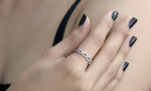 Miniatura 2 de Dazzlingrock Collection Round Blue Sapphire & White Diamond Swirl Stackable Anniversary Ring for Women in Gold