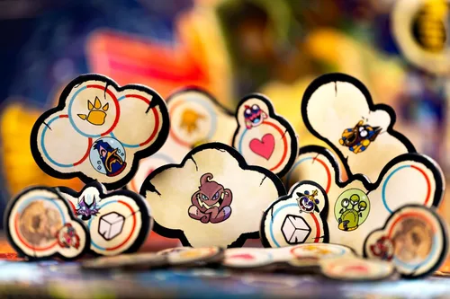 Miniatura 4 de IELLO: Rey de Tokio: Duelo - Juego de mesa para dos jugadores, juego de dados divertido y táctico de choque de monstruos gigantes, estrategia