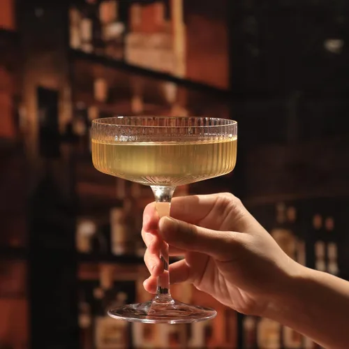 Miniatura 5 de Juego de 4 vasos de cristal soplado a mano, juego de vasos de Martini de 9 onzas con tallo, elegantes vasos de cóctel para bar, Margarita