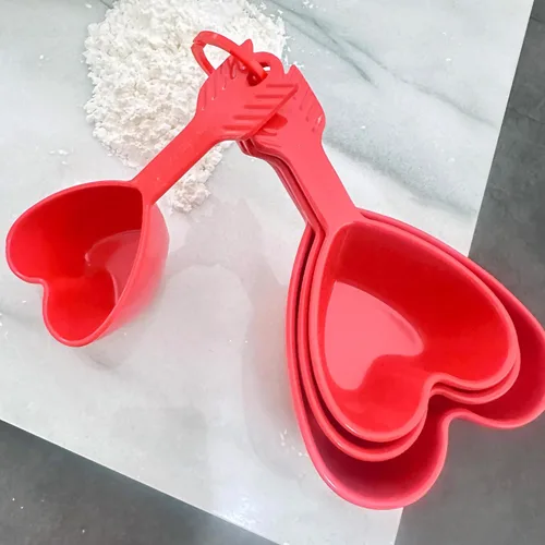 Miniatura 7 de Supreme Housewares Juego de tazas y cucharas medidoras de corazón para uso en interiores y exteriores, fiestas, bodas, cumpleaños, día de San
