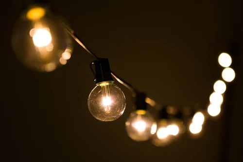 Miniatura 3 de Tira de luces para terrazas, 100 pies, con 100 focos transparentes G50