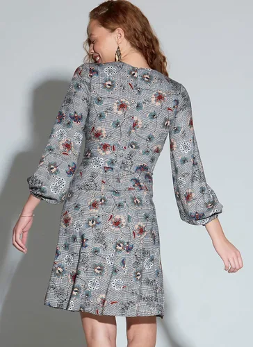 Miniatura 4 de McCall's Patterns M7802E5 McCall's - Patrones de costura para mujer, con escote abierto, tallas 14-22, 14-16-18-20-22, blanco