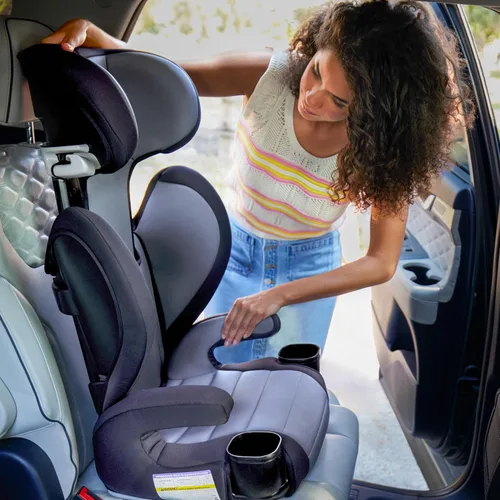 Miniatura 10 de Safety 1st Grow and Go - Asiento de coche booster 2 en 1 con ComfortWings, se convierte de respaldo alto a sin respaldo, 48,3 cm de ancho, caben 3