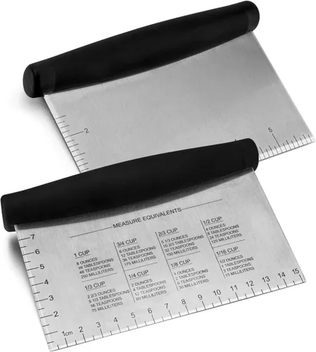 HaSteeL - Rascador de plancha de metal, cortador de banco de masa de acero inoxidable con marcas de medición, herramienta de cocina multiusos para