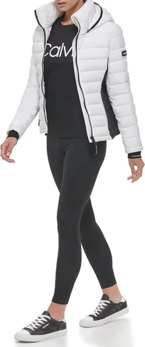 Miniatura 4 de Calvin Klein Chaqueta de paneles laterales ligera y casual para mujer resistente al agua