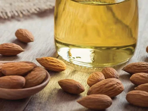 Miniatura 9 de Cuccio Naturale Aceite Revitalizante para Cutículas - Aceite Hidratante para Reparar Cutículas Durante la Noche - Remedio para Piel Dañada y Uñas