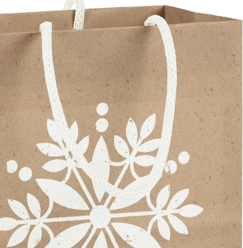 Miniatura 6 de Hallmark Surtido de bolsas de regalo de Navidad, papel kraft reciclable marrón con copo de nieve, cuadros y árboles