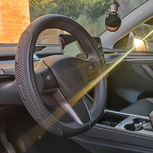 Miniatura 4 de Funda de volante en forma de D para Tesla Model 3 / Y, para Camaro, 14-14.25 pulgadas, funda de cuero negro para volante de automóvil para hombres