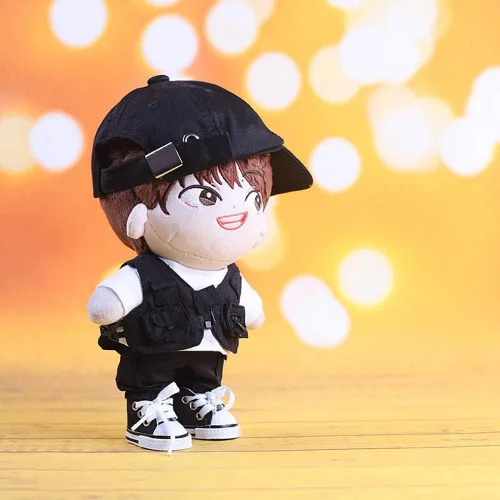 Miniatura 3 de niannyyhouse Camiseta blanca Gorra de béisbol negra Chaleco Pantalones 7.9 in Muñeca de felpa rellena Kpop Muñeca Ropa