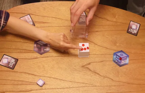 Miniatura 7 de Mattel Jewel Heist - Juego de estrategia de equipo con tabla, bóveda, joyas, juego de roles misterioso, deducción social para adultos, familias