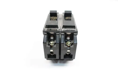 Miniatura 2 de GE Disyuntor Magnético THQL2120-2-Pole, Montaje Enchufable, 20A 120/240V - Tamaño Estándar