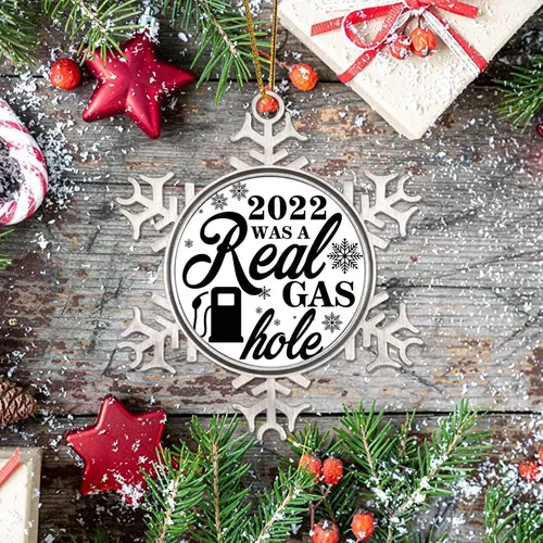 Miniatura 7 de Adorno de Navidad de metal 2022 con diseño de copo de nieve con agujero de gas real, colgante divertido de cotizaciones de precios de gas alto