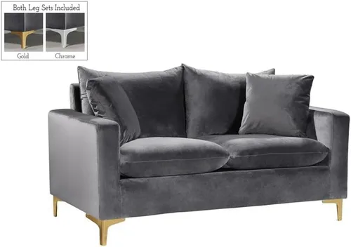 Miniatura 9 de Meridian Furniture Naomi Collection Modern Sofá de dos plazas tapizado de terciopelo negro contemporáneo con base de acero inoxidable en un