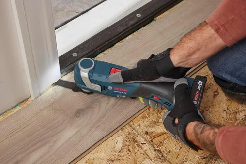 Miniatura 11 de BOSCH GOP18V-34B12 Kit multiherramienta oscilante StarlockPlus® de 18V sin escobillas con (1) batería de alimentación estándar de 2 Ah