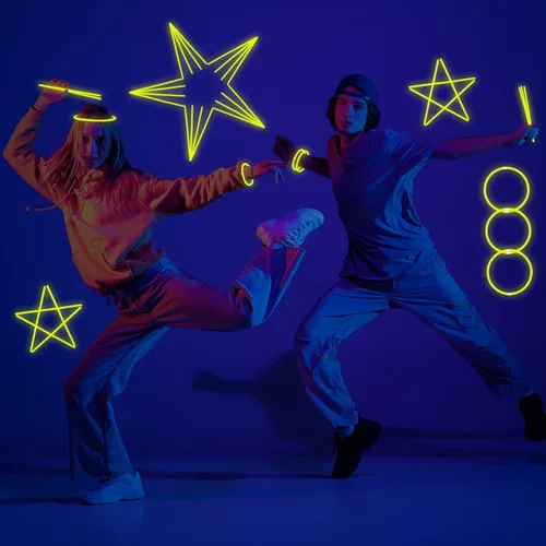 Miniatura 4 de 300 varillas de brillo amarillas a granel, pulseras iluminadas con conectores, suministros de fiesta que brillan en la oscuridad, palos brillantes