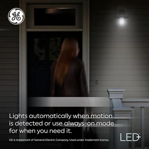 Miniatura 4 de GE LED+ Bombillas de luz LED con sensor de movimiento, 14W, focos de inundación de seguridad para exteriores PAR38, blanco cálido, CAC (paquete de 2)