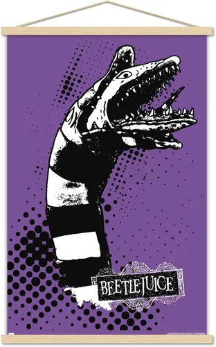 Trends International Beetlejuice - Póster de pared de gusano de arena, 22.37 x 34.00 pulgadas, paquete de impresión premium y colgador de madera de